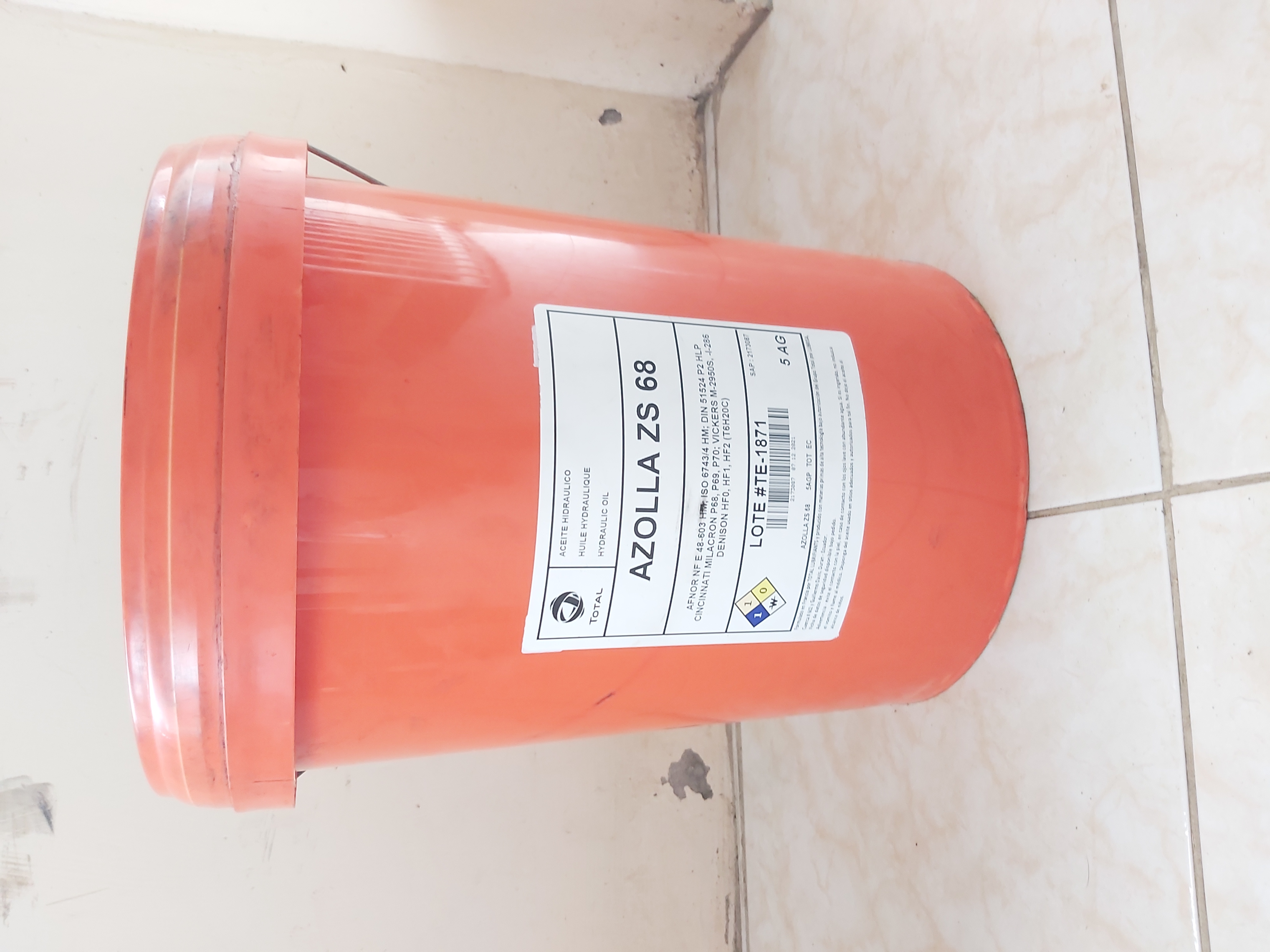 AZZOLA 68 TOTAL ISO 68 ACEITE HIDRAULICO 5 gal